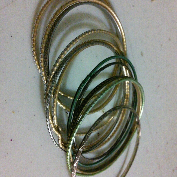 Bracelets - Picture 2 of 10